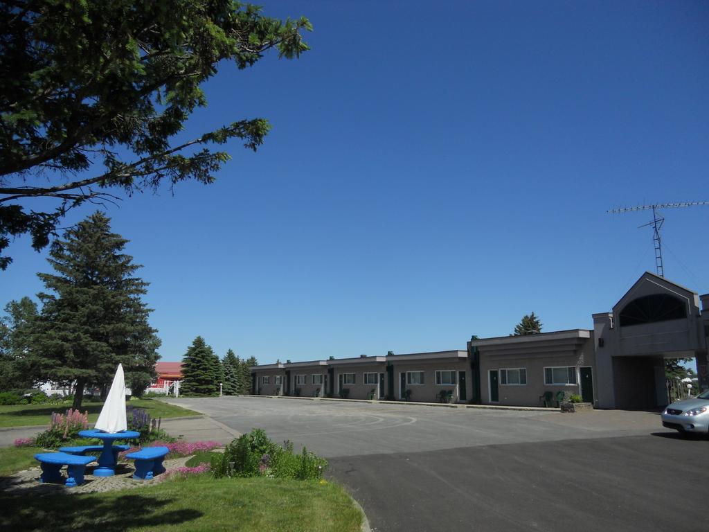 Motel Normandie Louiseville Екстериор снимка