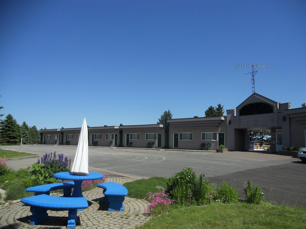 Motel Normandie Louiseville Екстериор снимка