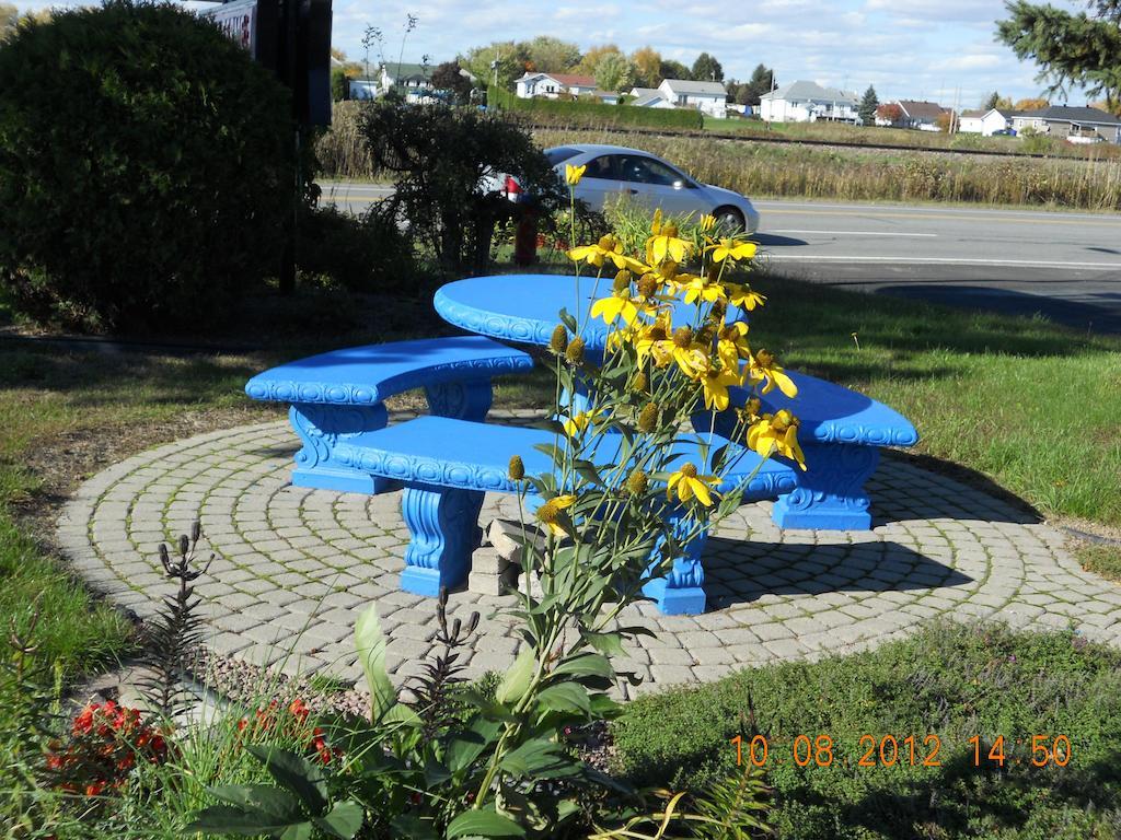 Motel Normandie Louiseville Екстериор снимка