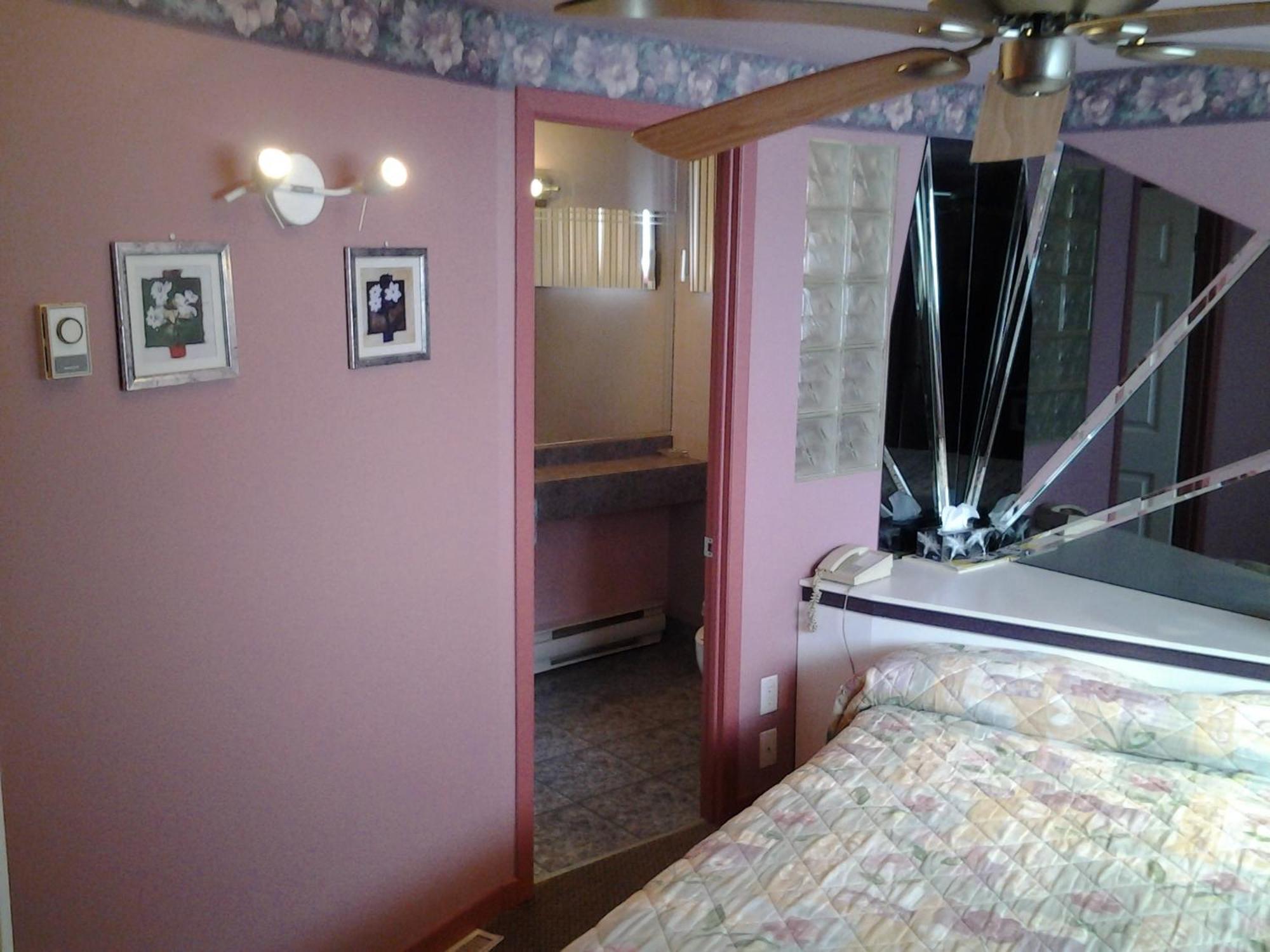 Motel Normandie Louiseville Стая снимка