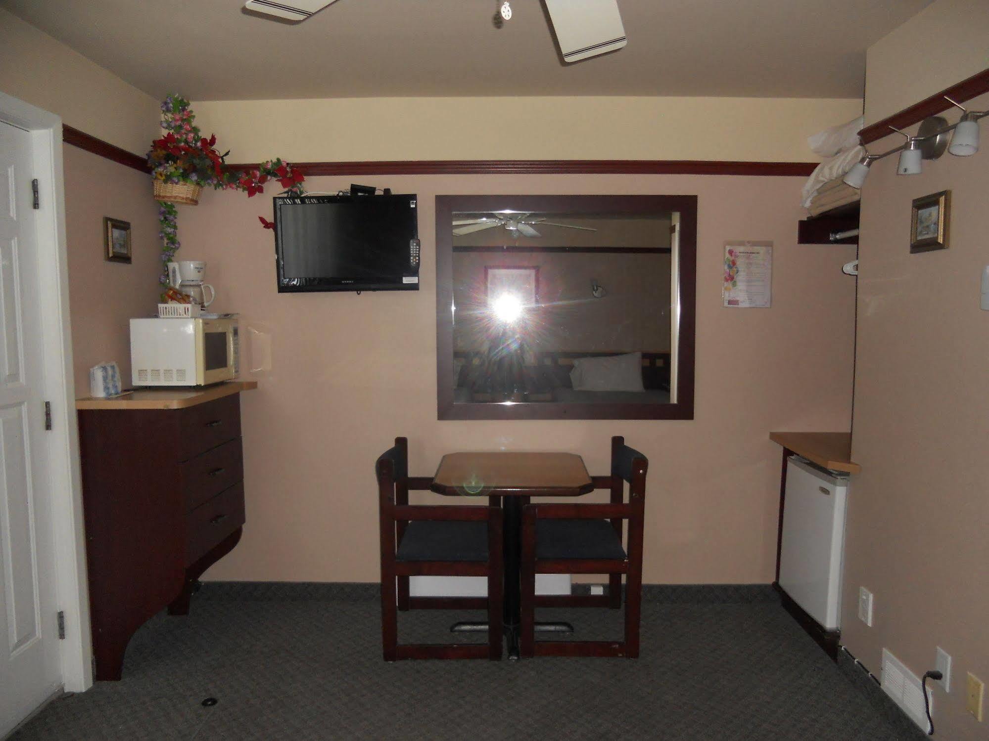 Motel Normandie Louiseville Екстериор снимка