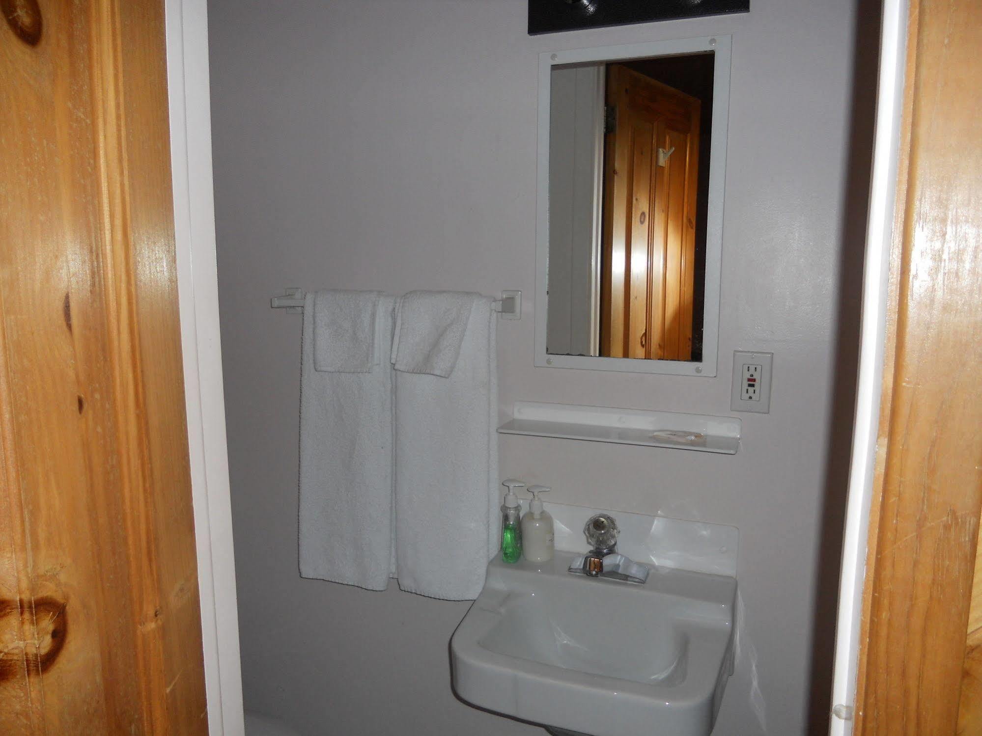 Motel Normandie Louiseville Екстериор снимка