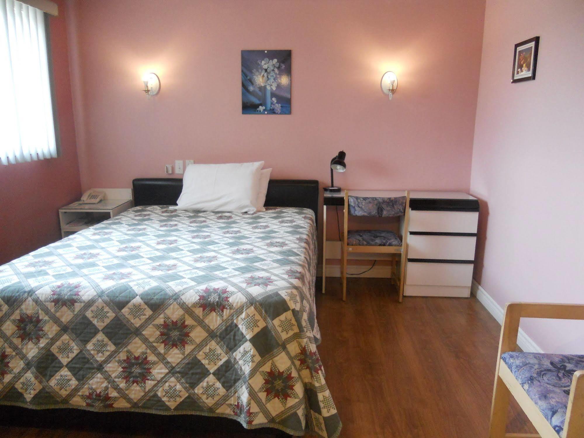 Motel Normandie Louiseville Екстериор снимка