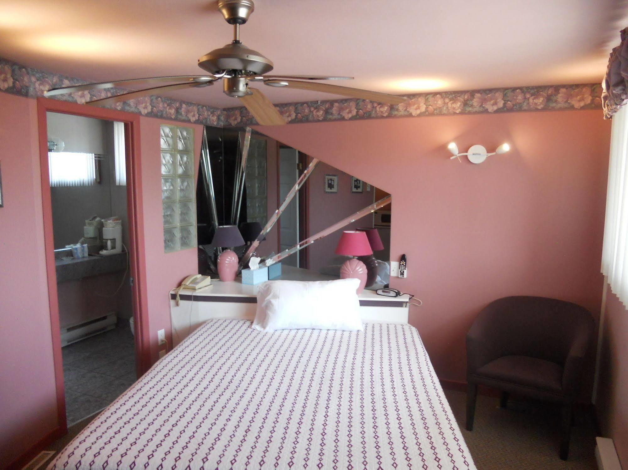 Motel Normandie Louiseville Екстериор снимка
