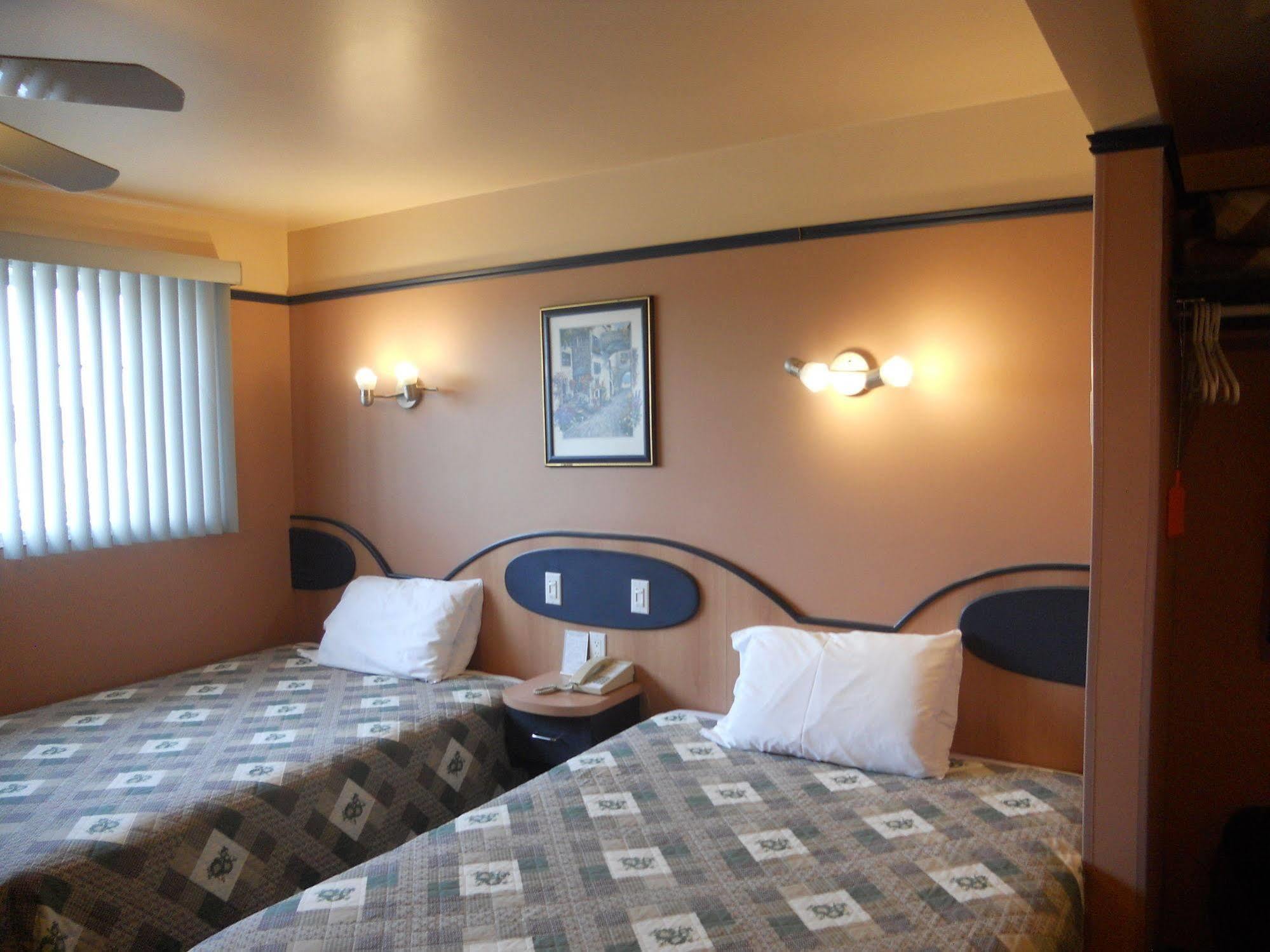 Motel Normandie Louiseville Екстериор снимка